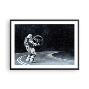 Plakat w czarnej ramie - Astronauta z Ziemią na tle gwiaździstego nieba - 70x50cm - Na Mlecznej Drodze - Nowoczesna dekoracja ścienna do salonu i sypialni ARTTOR