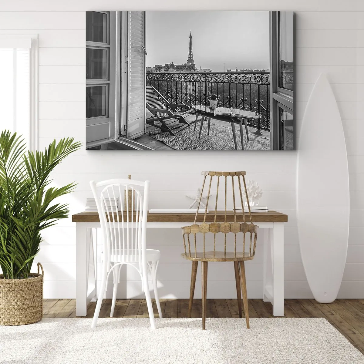Obraz na płótnie - Widok na wieżę Eiffla z balkonu z leżakami i stolikiem - 70x50cm - Paryskie popołudnie - Nowoczesna dekoracja ścienna do salonu i sypialni ARTTOR