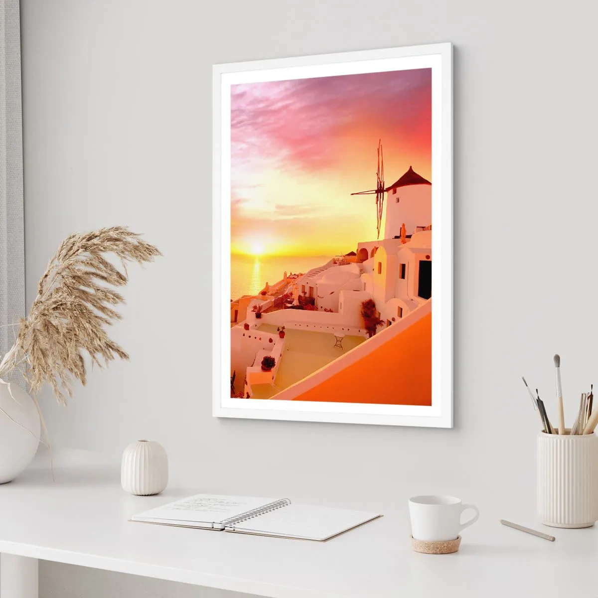 Plakat w białej ramie - Rozpłynąć się w bieli i złocie - 40x50 cm