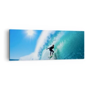 Obraz na płótnie - Surfer na desce pływający wewnątrz potężnej fali pod błękitnym niebem - 140x50cm - Przez wielki błękit - Nowoczesna dekoracja ścienna do salonu i sypialni ARTTOR