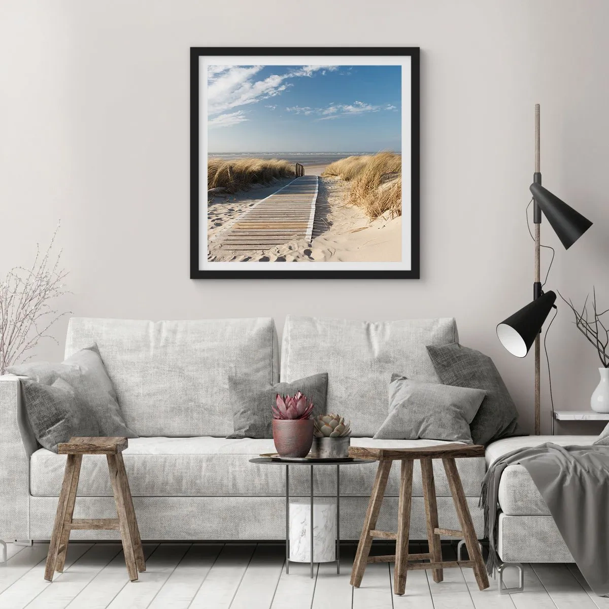 Plakat w czarnej ramie - Za wydmą, w szumie traw - 40x40 cm