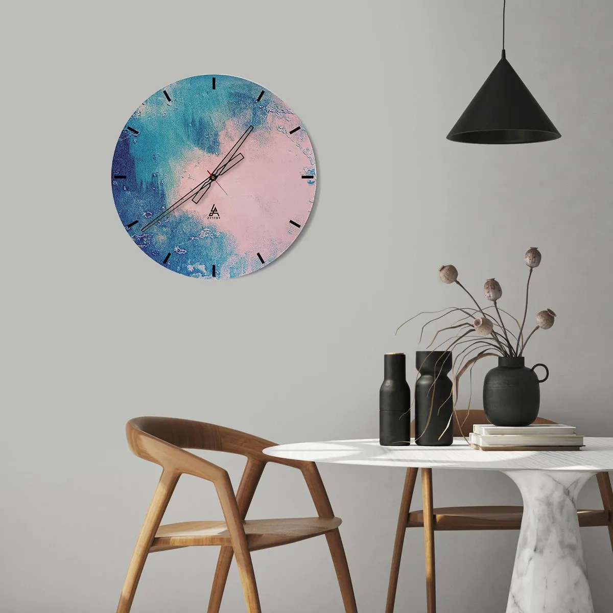 Zegar ścienny - Abstrakcyjna kompozycja w odcieniach błękitu i różu - 30x30cm - Błękitne objęcia - Nowoczesna dekoracja ścienna do salonu, kuchni i sypialni ARTTOR