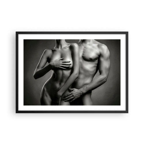 Plakat w czarnej ramie - Czarno-białe przedstawienie kobiecego i męskiego ciała w artystycznej pozie - 70x50cm - Adam i Ewa - Nowoczesna dekoracja ścienna do salonu i sypialni ARTTOR