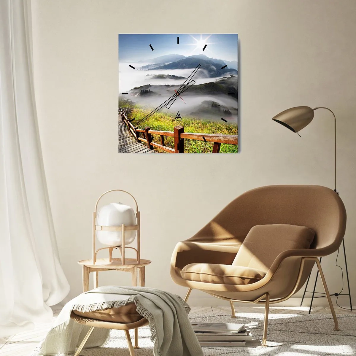 Zegar ścienny - Drewniana ścieżka wśród mglistych gór o poranku - 30x30cm - Utkane z blasku i mgły - Nowoczesna dekoracja ścienna do salonu i sypialni ARTTOR