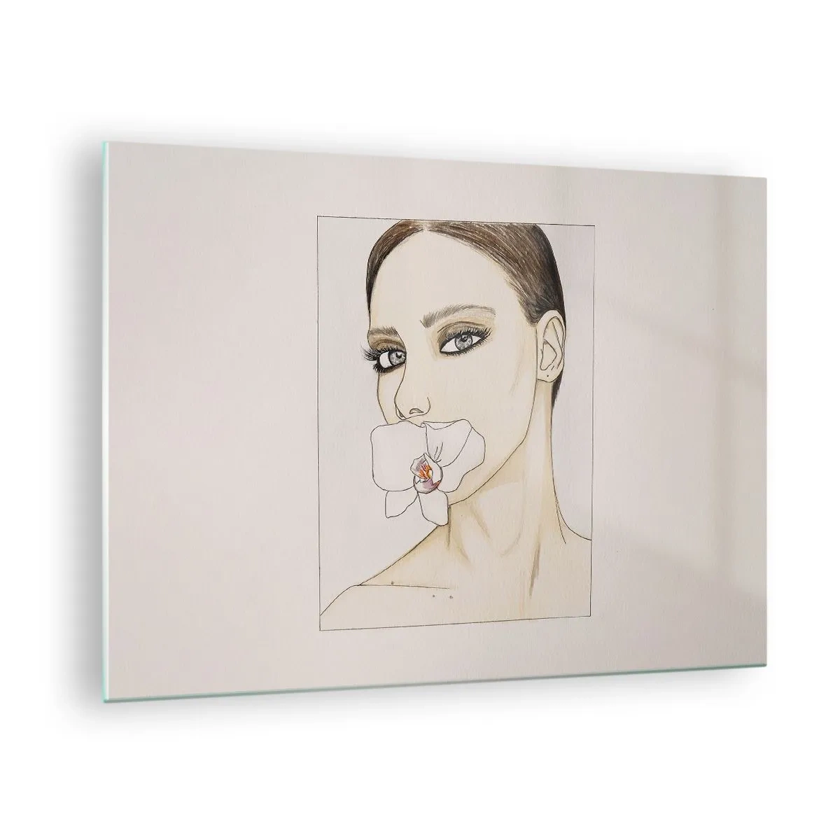 Obraz na szkle - Portret kobiety z orchideą w ustach na jasnym tle - 70x50cm - Symbol elegancji i piękna - Nowoczesna dekoracja ścienna do salonu i sypialni ARTTOR