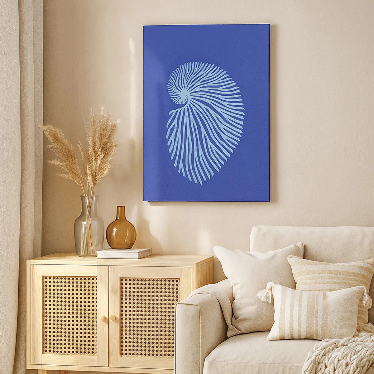 Obraz na płótnie - Minimalistyczna grafika muszli spiralnej w odcieniach błękitu na ciemnym tle - 50x70cm - Narodziny muszli - Nowoczesna dekoracja ścienna do salonu, kuchni i sypialni ARTTOR