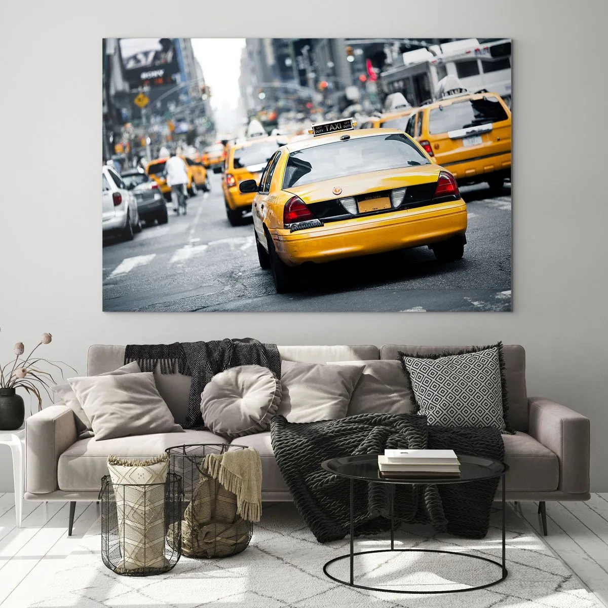 Obraz na szkle - Żółte taksówki na ulicach Nowego Jorku w miejskim zgiełku - 70x50cm - Tylko w tym mieście - Nowoczesna dekoracja ścienna do salonu i sypialni ARTTOR