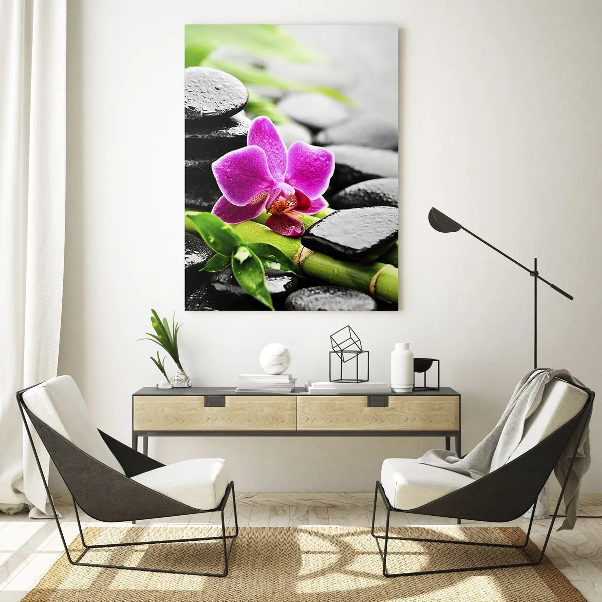 Obraz na szkle - Fioletowa orchidea, czarne kamienie i bambus w spokojnej kompozycji - 70x100cm - W spokojnej równowadze - Nowoczesna dekoracja ścienna do salonu i sypialni ARTTOR