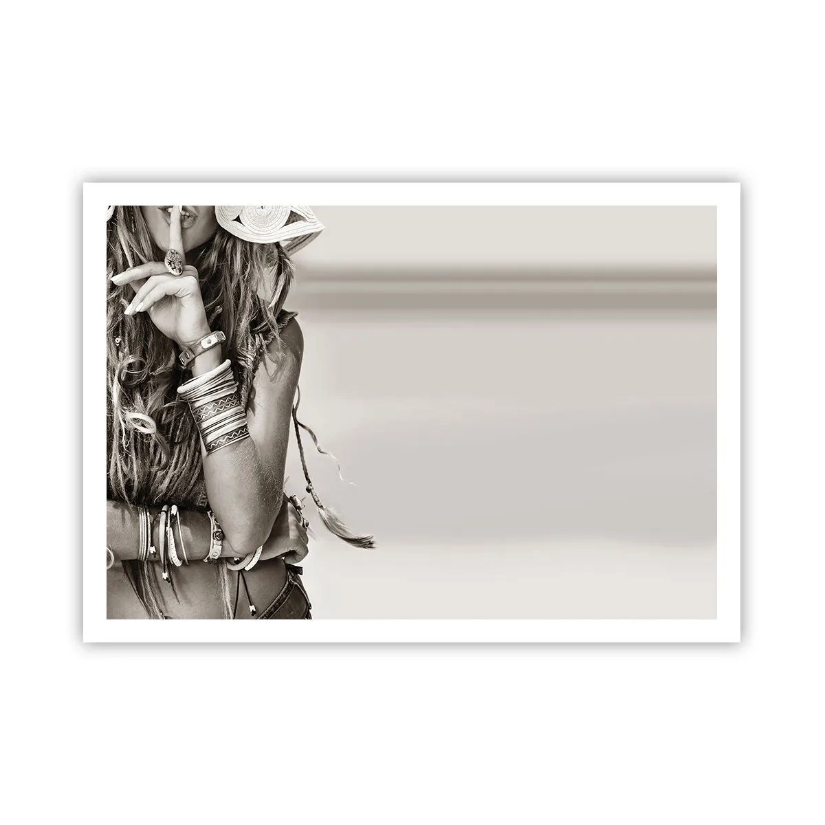 Plakat - Portret kobiety w stylu boho z biżuterią - 100x70cm - Jak to dziewczyna - Nowoczesna dekoracja ścienna do salonu i sypialni ARTTOR