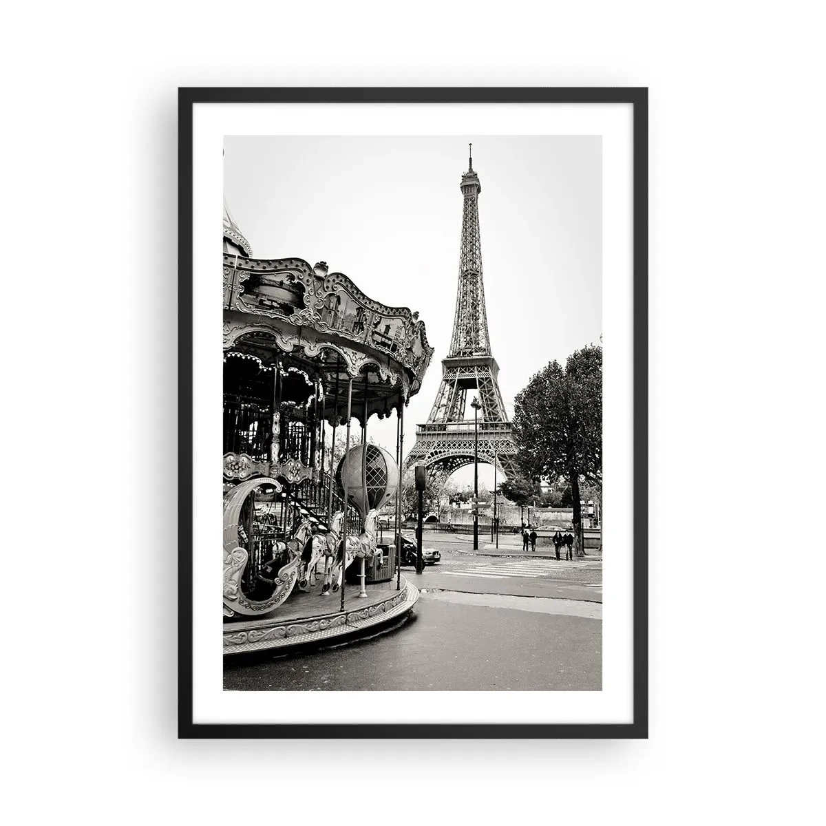 Plakat w czarnej ramie - Czarno-biała fotografia karuzeli i wieży w tle - 50x70cm - Jak zabawa, to tylko w Paryżu - Nowoczesna dekoracja ścienna do salonu i sypialni ARTTOR