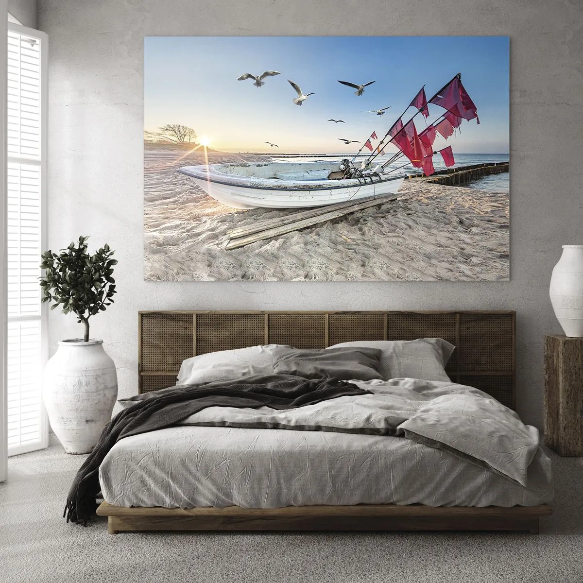 Obraz na szkle - Łódź rybacka na plaży o wschodzie słońca - 70x50cm - Zasłużony odpoczynek - Nowoczesna dekoracja ścienna do salonu i sypialni ARTTOR