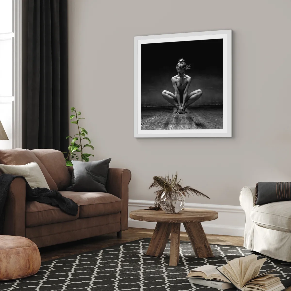 Plakat w białej ramie - Skupienie tanecznej energii - 50x50 cm