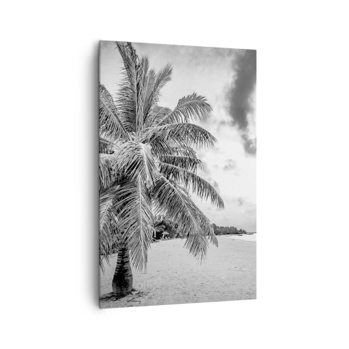Obraz na płótnie - Czarno-biała palma na pustej plaży z chmurami - 80x120cm - Gdy tęsknisz do samotności… - Nowoczesna dekoracja ścienna do salonu i sypialni ARTTOR