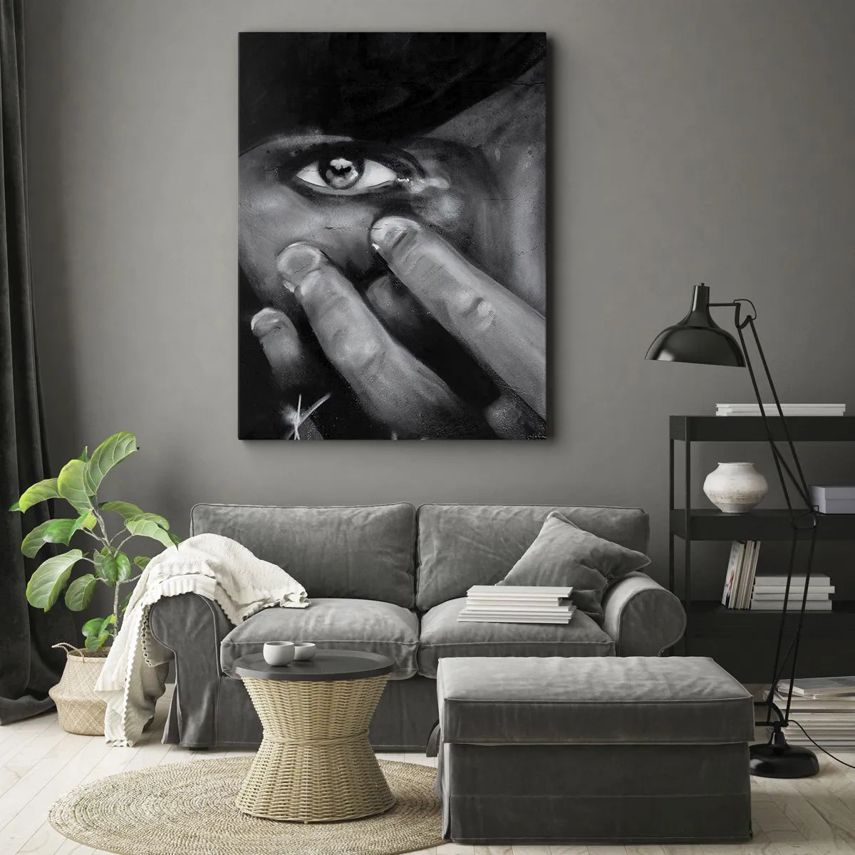 Obraz na płótnie - Czarno-biały portret z wyrazistym okiem i dłońmi - 50x70cm - Nie powiem, kto namalował - Nowoczesna dekoracja ścienna do salonu, kuchni i sypialni ARTTOR