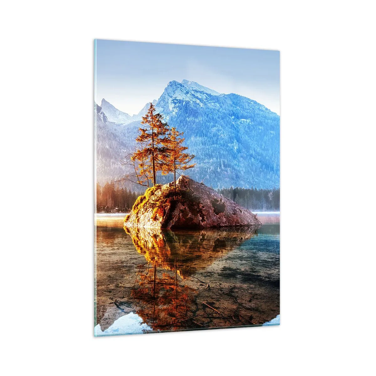 Obraz na szkle - Górski krajobraz o poranku z drzewami i odbiciem w jeziorze - 50x70cm - Natura w nowym świetle - Nowoczesna dekoracja ścienna do salonu, kuchni i sypialni ARTTOR