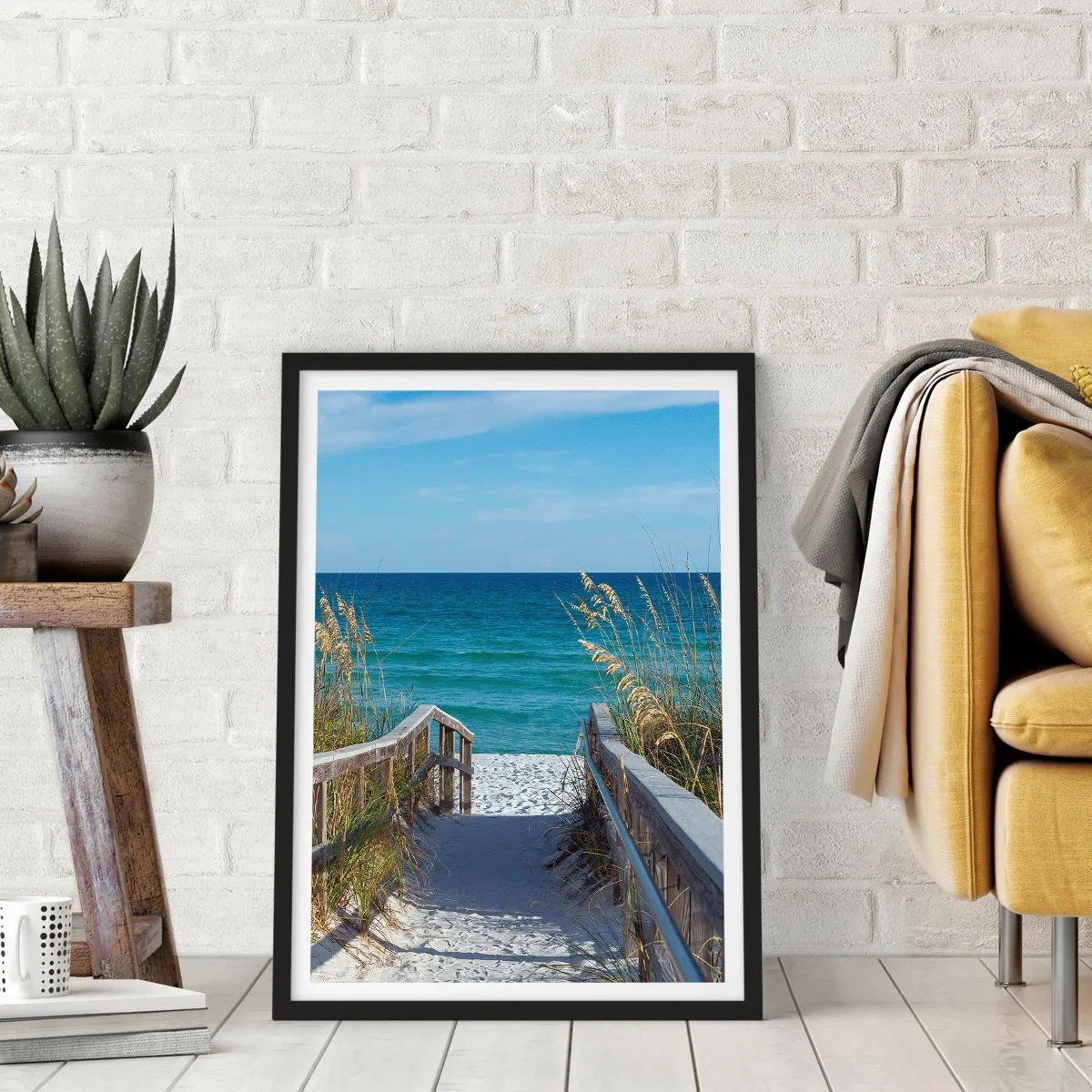 Plakat w czarnej ramie - Wejście na plażę z widokiem na morze - 50x70cm - W słońcu, na wietrze - Nowoczesna dekoracja ścienna do salonu i sypialni ARTTOR