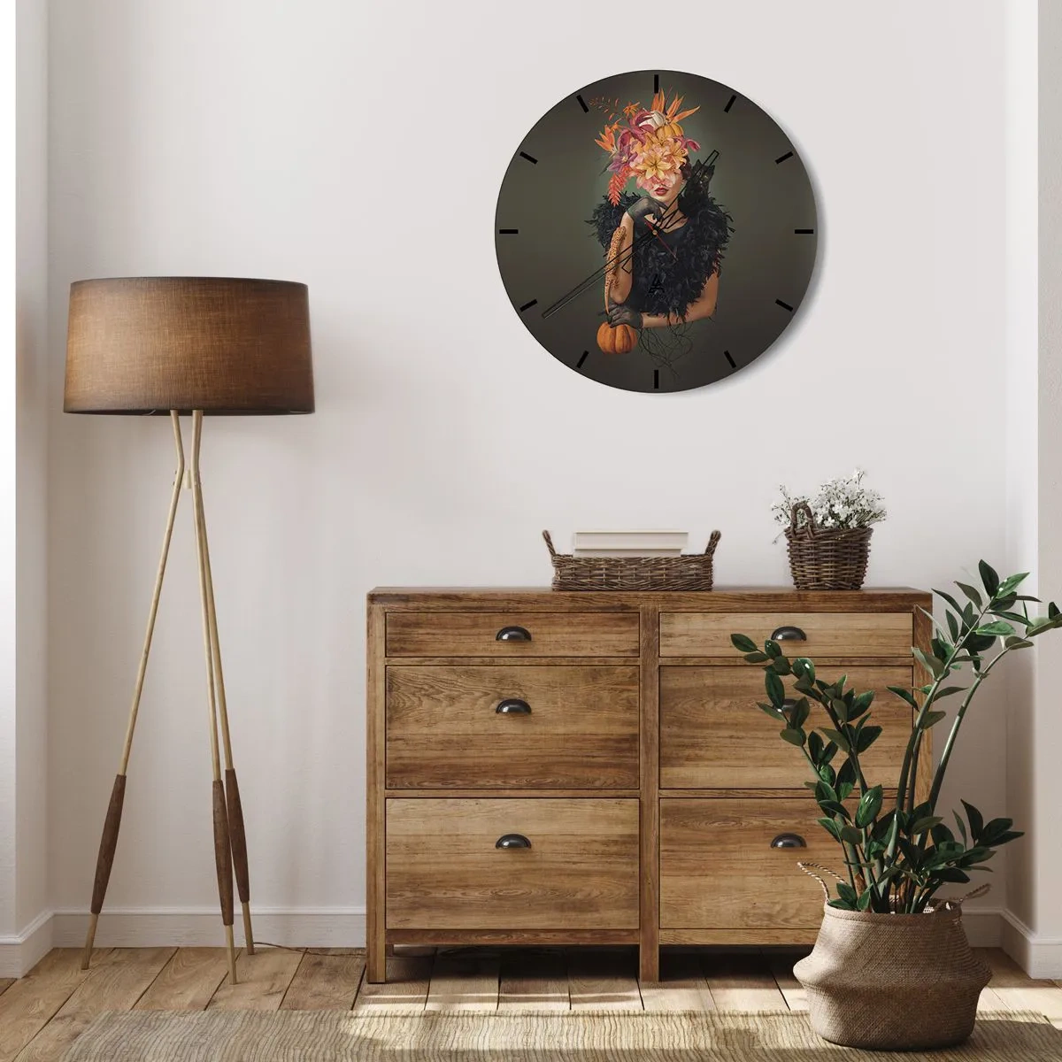Zegar ścienny - Kobieta z kompozycją kwiatów i dynią na ciemnym tle - 30x30cm - Czar wiedźmy - Nowoczesna dekoracja ścienna do salonu, kuchni i sypialni ARTTOR