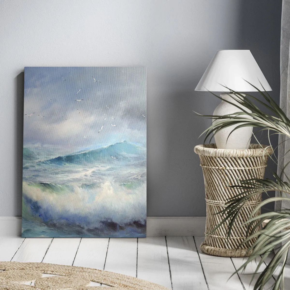 Obraz na płótnie - Wzburzone fale oceanu z mewami na tle nieba - 50x70cm - "Wicher z tryumfem zawył…' - Nowoczesna dekoracja ścienna do salonu, kuchni i sypialni ARTTOR