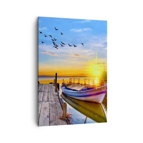 Obraz na płótnie - Drewniana łódka przy pomoście o zachodzie słońca z lecącymi ptakami na tle nieba - 50x70cm - Do widzenia, do jutra - Nowoczesna dekoracja ścienna do salonu, kuchni i sypialni ARTTOR