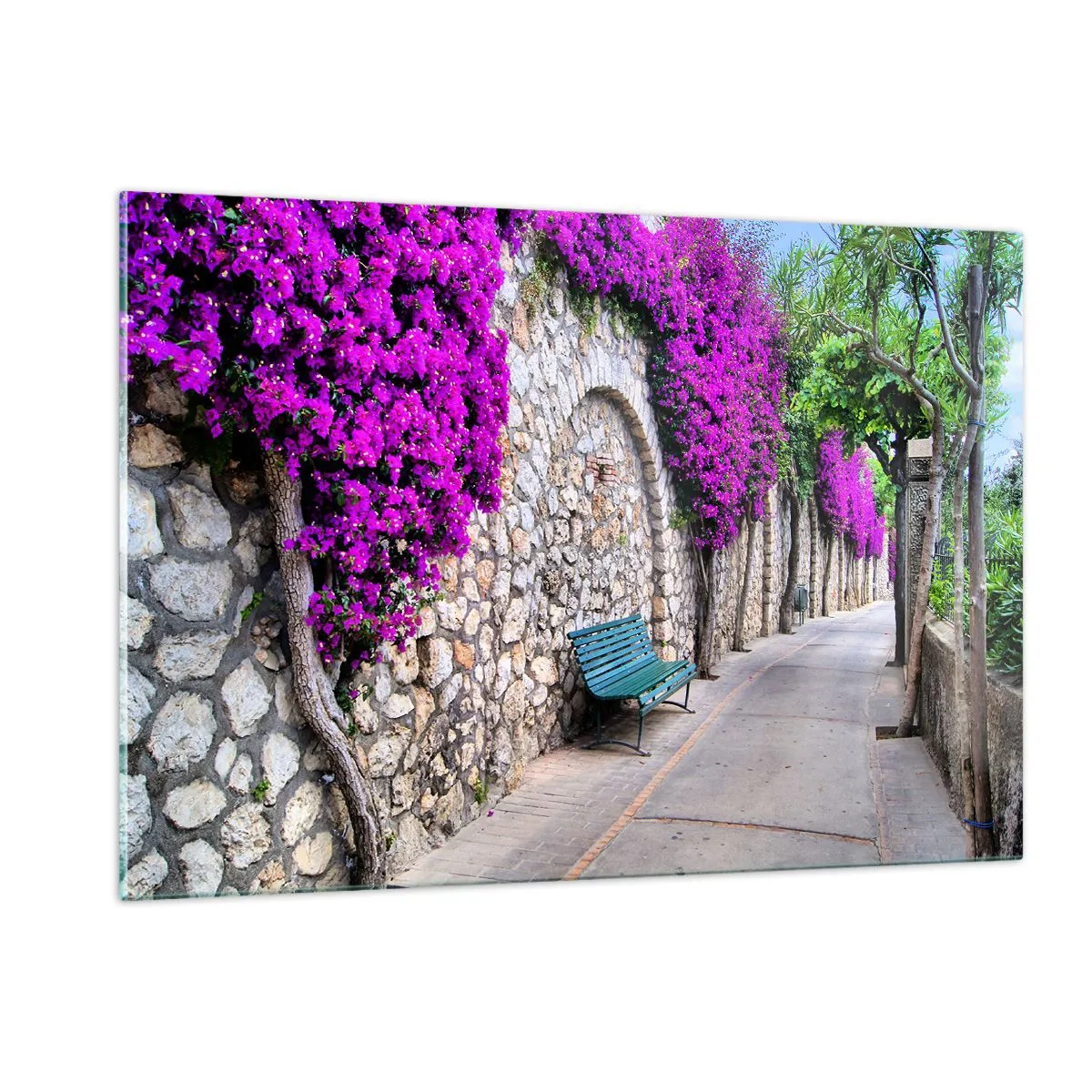 Obraz na szkle - Kamienny mur z fioletowymi kwiatami i ławką wzdłuż alejki - 120x80cm - Spotkajmy się jak najprędzej - Nowoczesna dekoracja ścienna do salonu, kuchni i sypialni ARTTOR