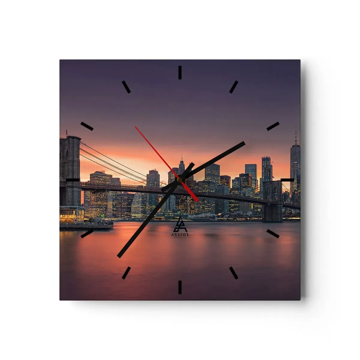 Zegar ścienny - Nocna panorama miasta z mostem i podświetlonym niebem - 30x30cm - Zatopione w liliowej ciszy - Nowoczesna dekoracja ścienna do salonu i sypialni ARTTOR