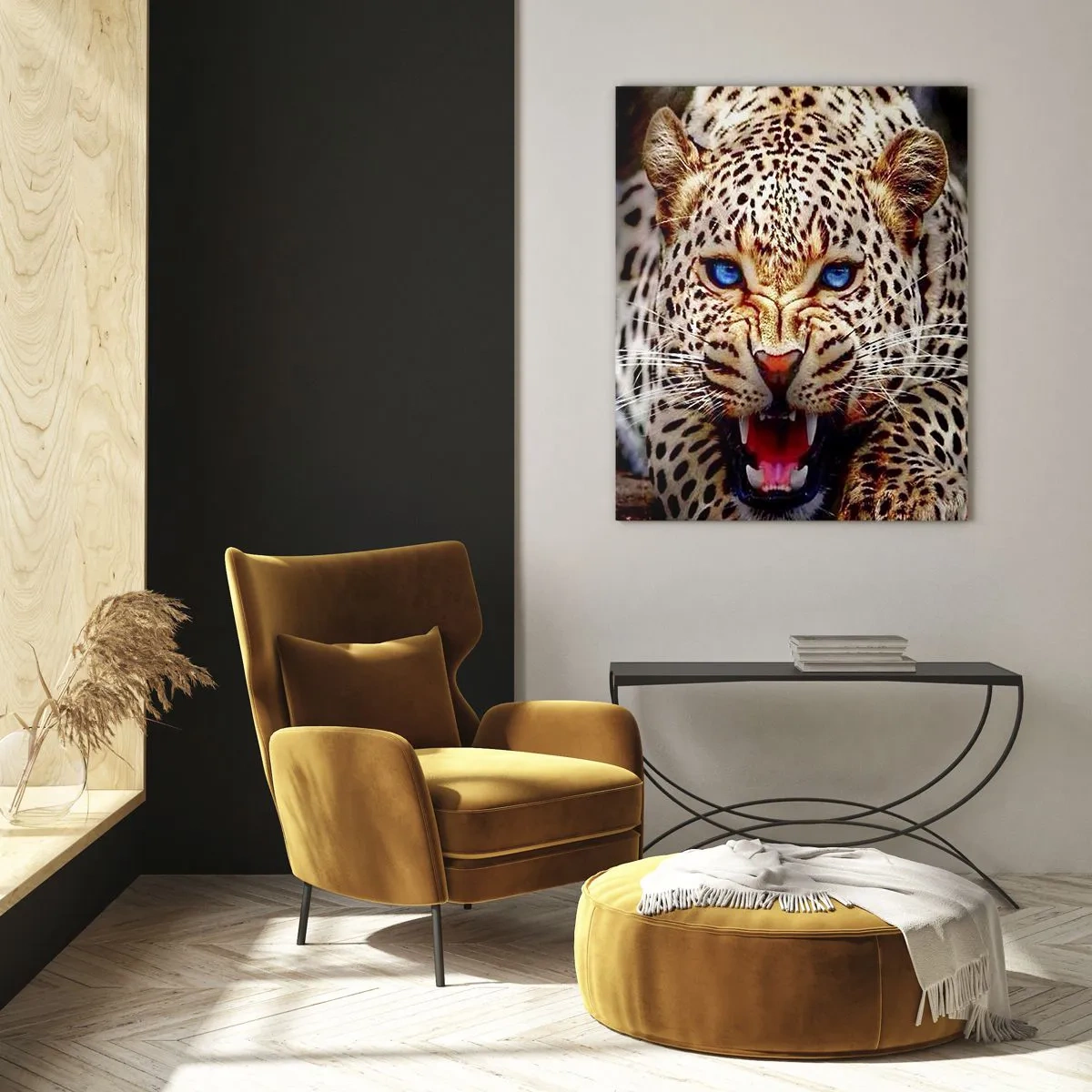 Obraz na szkle - Groźny leopard z intensywnie błękitnymi oczami - 80x120cm - Złość piękności nie szkodzi - Nowoczesna dekoracja ścienna do salonu i sypialni ARTTOR