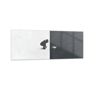 Obraz na szkle - Postać dziecka z papierową łódką na tle kontrastowych połówek - 140x50cm - Wielka wyprawa - Nowoczesna dekoracja ścienna do salonu i sypialni ARTTOR