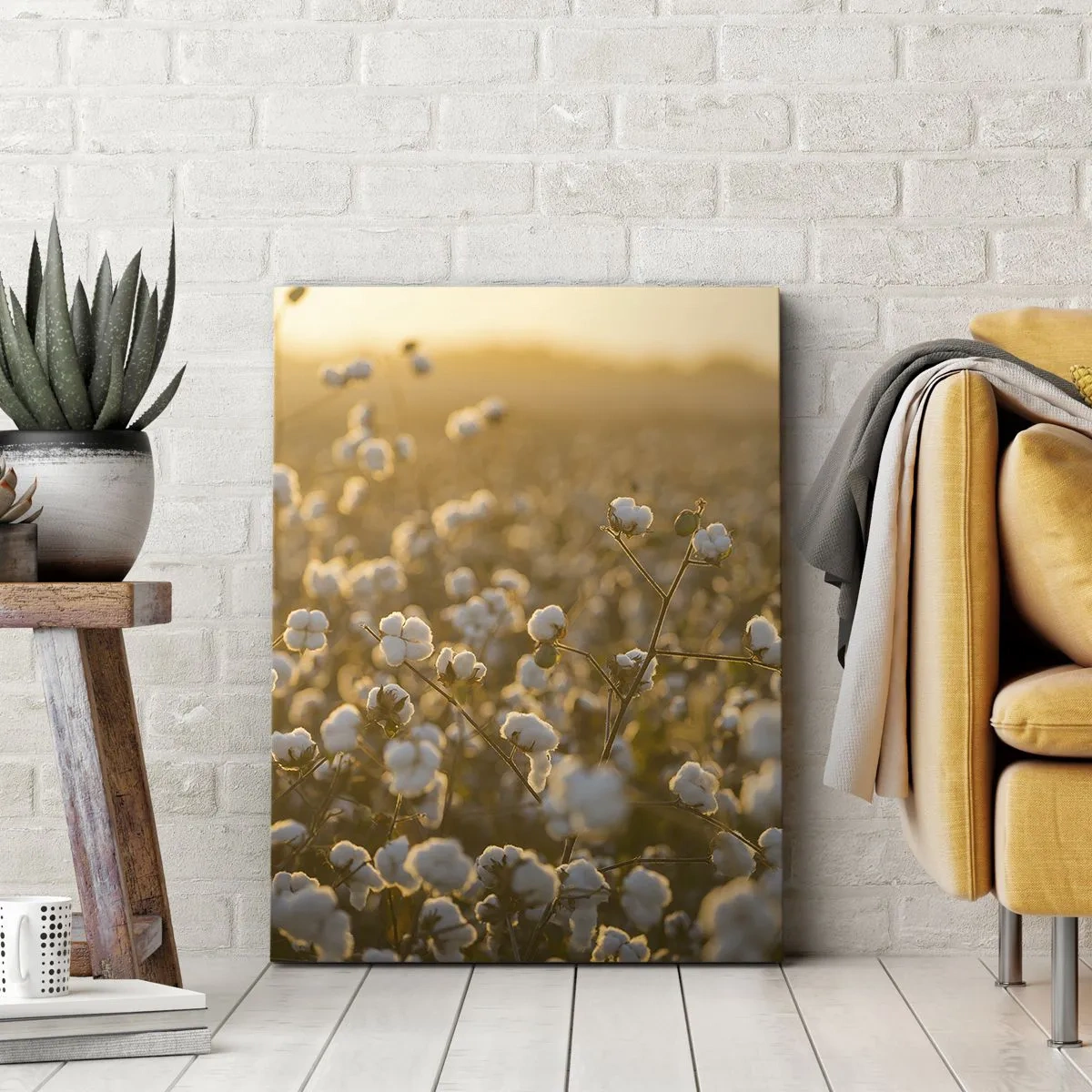Obraz na płótnie - Pole białej bawełny o zachodzie słońca w ciepłym, złotym świetle - 50x70cm - Puszyste pole - Nowoczesna dekoracja ścienna do salonu, kuchni i sypialni ARTTOR