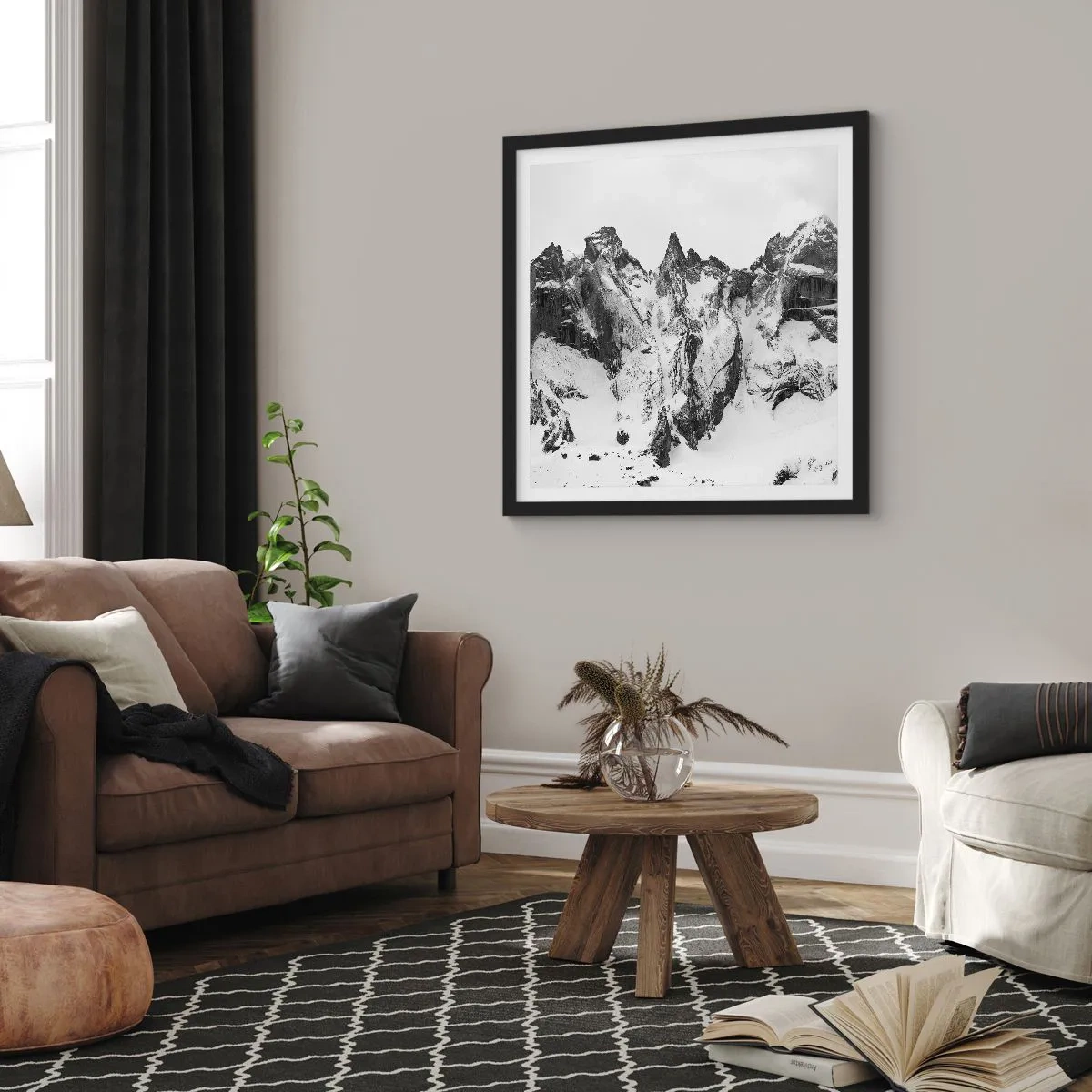 Plakat w czarnej ramie - Granitowa groźna grań - 60x60 cm