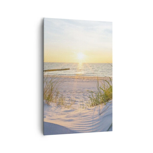 Obraz na płótnie - Piaszczysta plaża z widokiem na zachodzące słońce nad morzem - 80x120cm - Morza szum, ptaków śpiew, dzika plaża pośród traw… - Nowoczesna dekoracja ścienna do salonu i sypialni ARTTOR