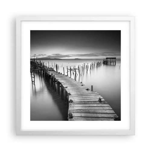 Plakat w białej ramie - Spokój zapomnianego brzegu - 40x40 cm