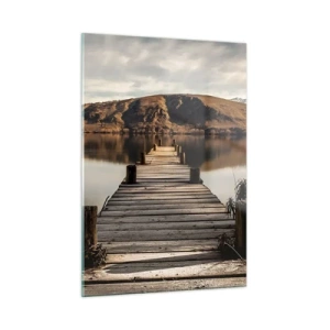 Obraz na szkle - Drewniany pomost nad jeziorem z widokiem na góry w tle - 50x70cm - Pejzaż w ciszy - Nowoczesna dekoracja ścienna do salonu, kuchni i sypialni ARTTOR