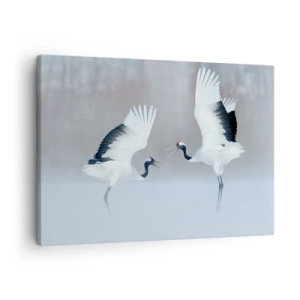 Obraz na płótnie - Dwa żurawie tańczące w mglistej scenerii - 70x50cm - Taniec we mgle - Nowoczesna dekoracja ścienna do salonu i sypialni ARTTOR
