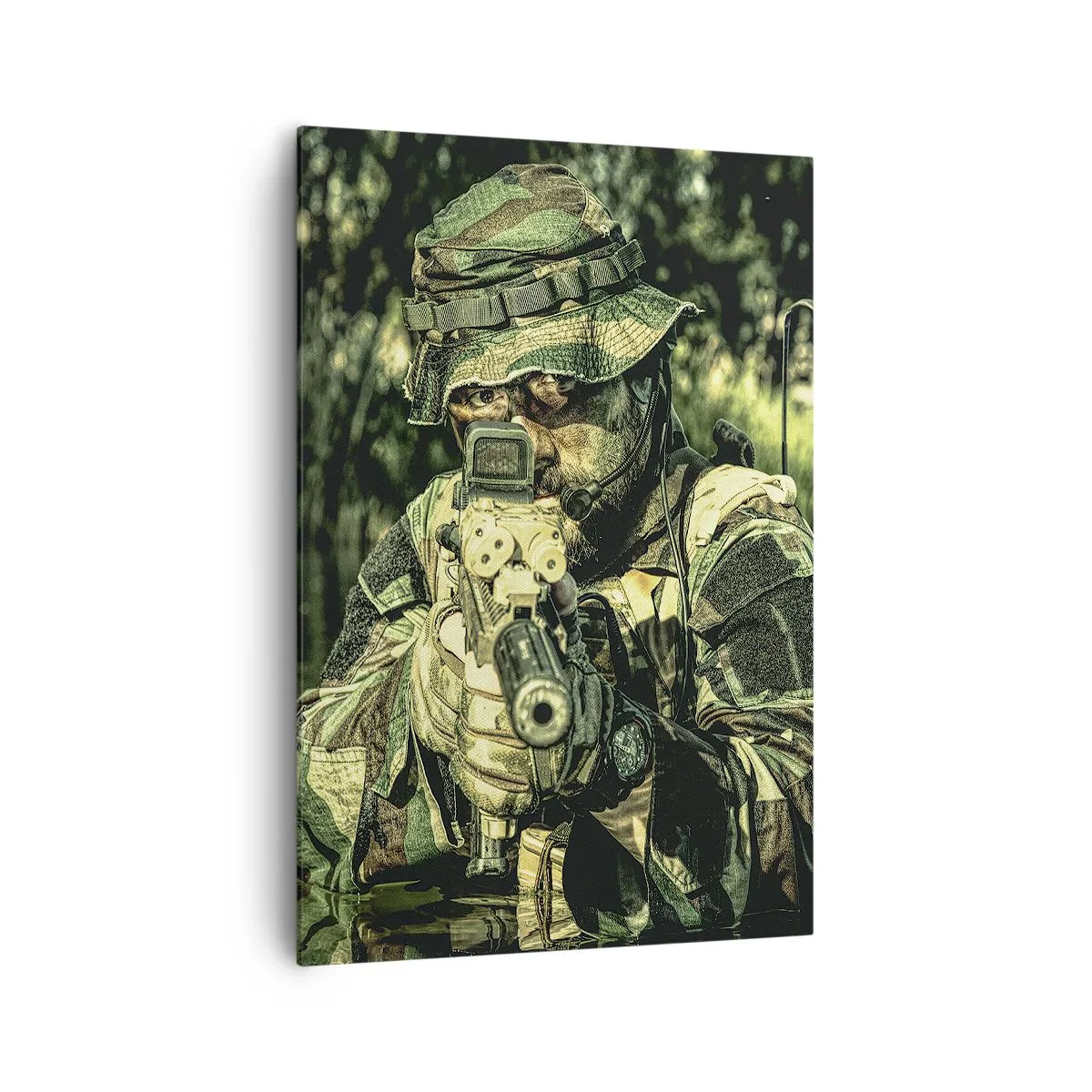 Obraz na płótnie - Żołnierz w kamuflażu celujący przez wodę - 70x100cm - Najlepszy z najlepszych - Nowoczesna dekoracja ścienna do salonu i sypialni ARTTOR