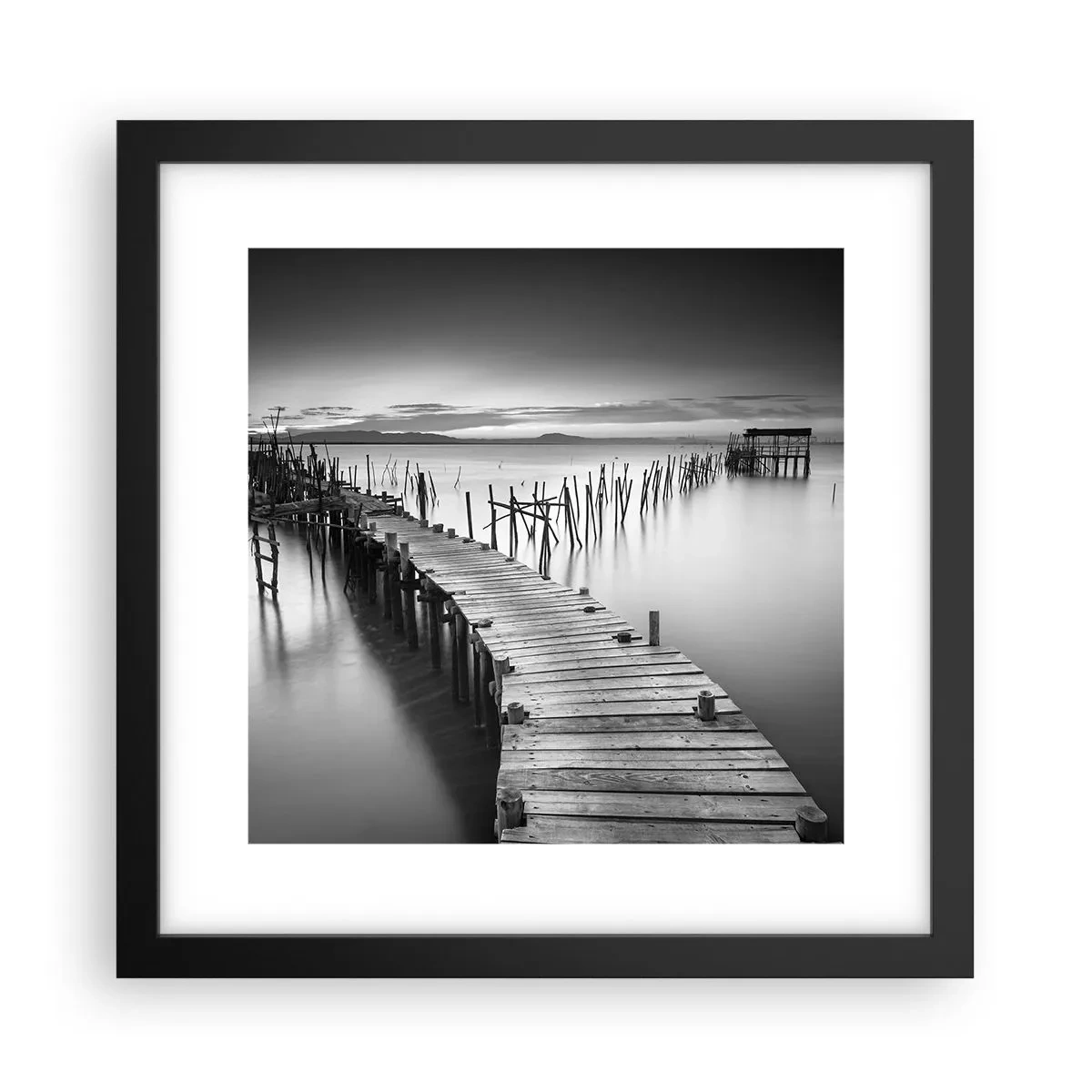 Plakat w czarnej ramie - Spokój zapomnianego brzegu - 30x30 cm