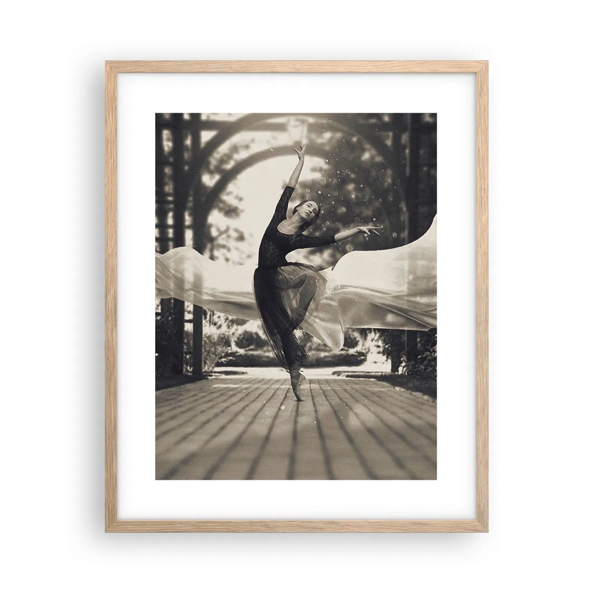 Plakat w ramie jasny dąb - Taniec ducha ogrodu - 40x50 cm