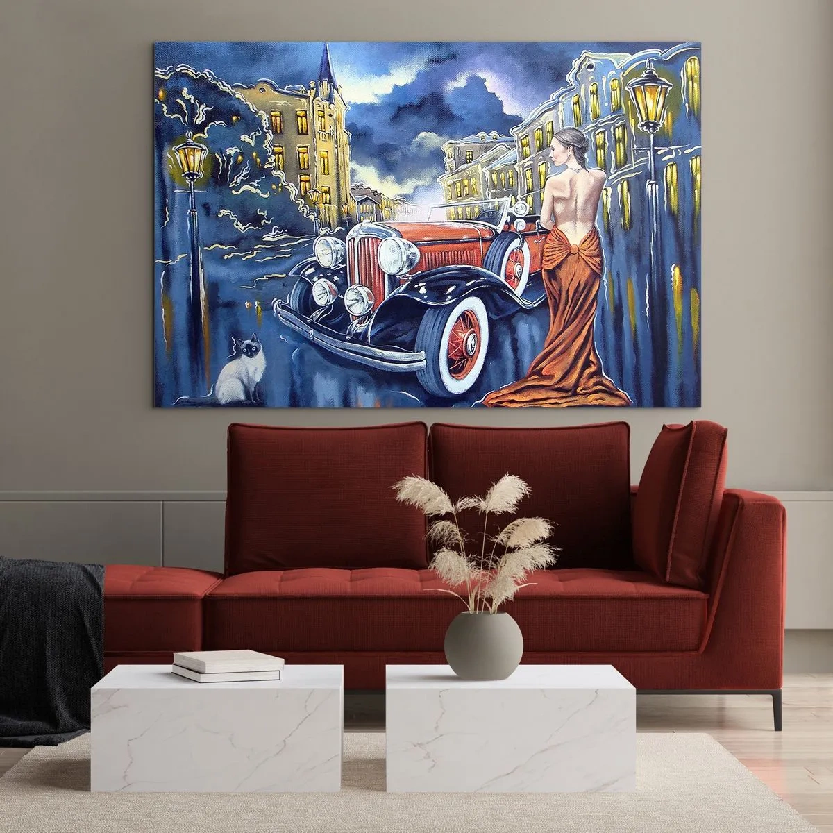 Obraz na szkle - Kobieta w eleganckiej sukni obok klasycznego samochodu - 70x50cm - Nokturn w błękicie i koralu - Nowoczesna dekoracja ścienna do salonu i sypialni ARTTOR