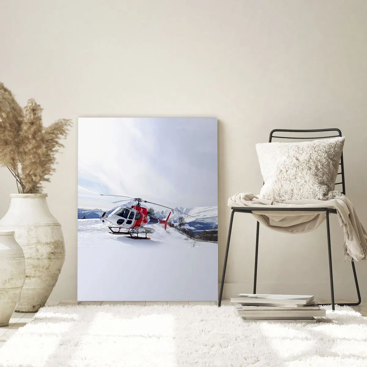 Obraz na szkle - Czerwony helikopter na śnieżnym tle z górskim krajobrazem - 80x120cm - Zawsze gotowy - Nowoczesna dekoracja ścienna do salonu i sypialni ARTTOR