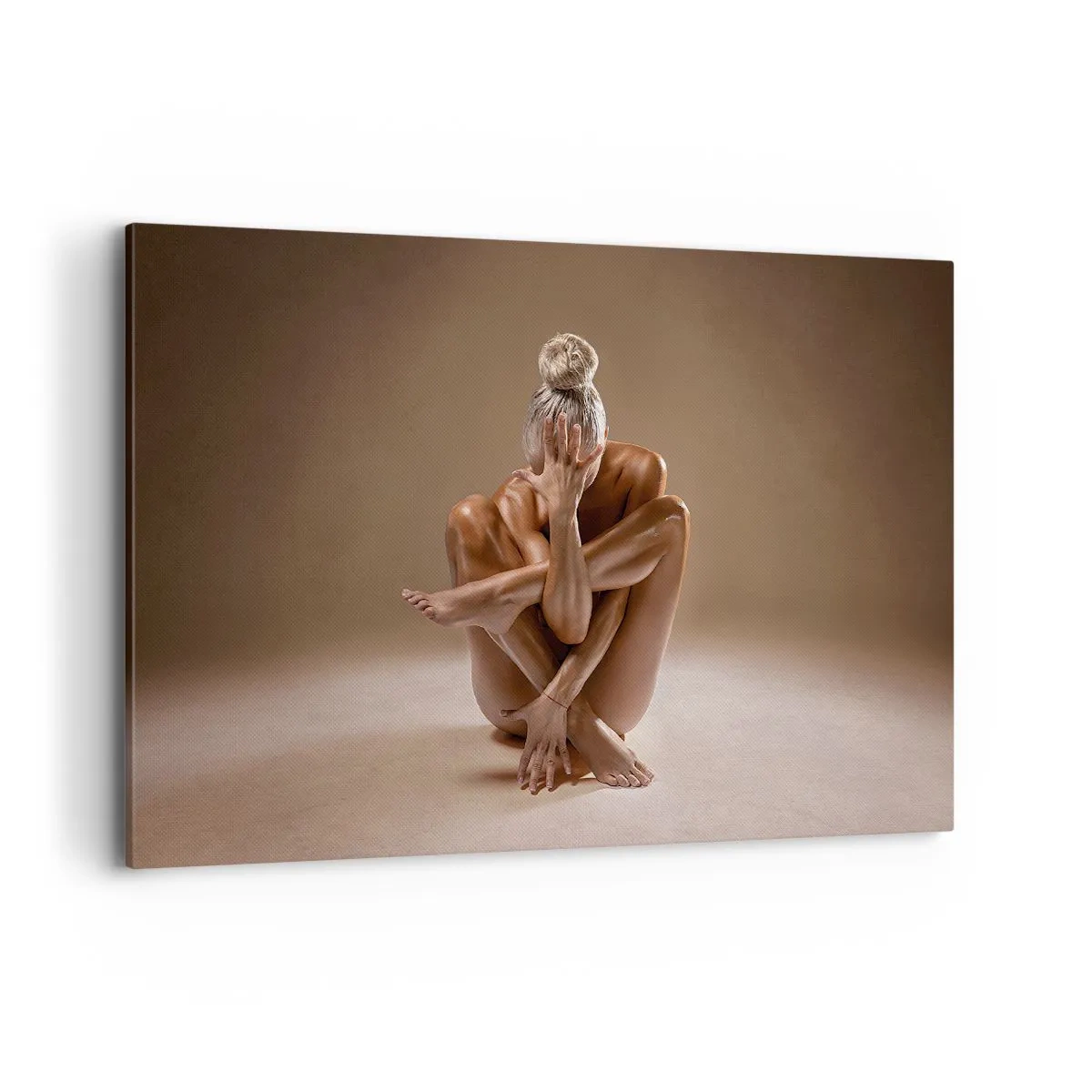 Obraz na płótnie - Artystyczna sylwetka kobiety na beżowym tle - 120x80cm - Jedność ciała i ducha - Nowoczesna dekoracja ścienna do salonu, kuchni i sypialni ARTTOR