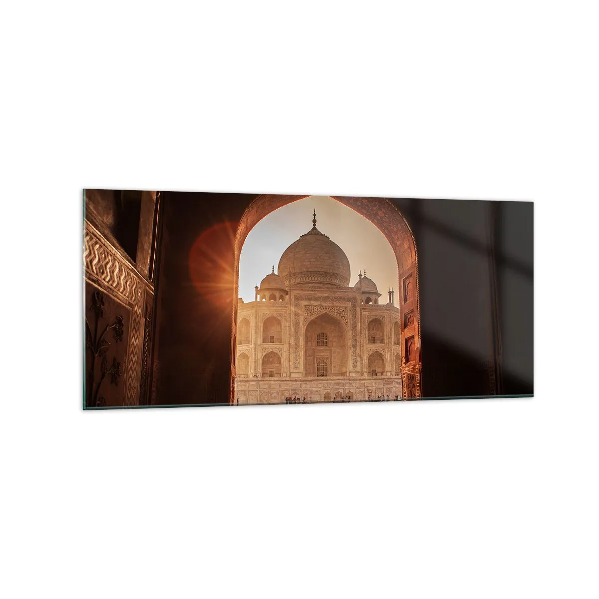 Obraz na szkle - Taj Mahal w promieniach słońca widziany z łuku bramy - 120x50cm - Pomnik nieziemskiej miłości - Nowoczesna dekoracja ścienna do salonu i sypialni ARTTOR