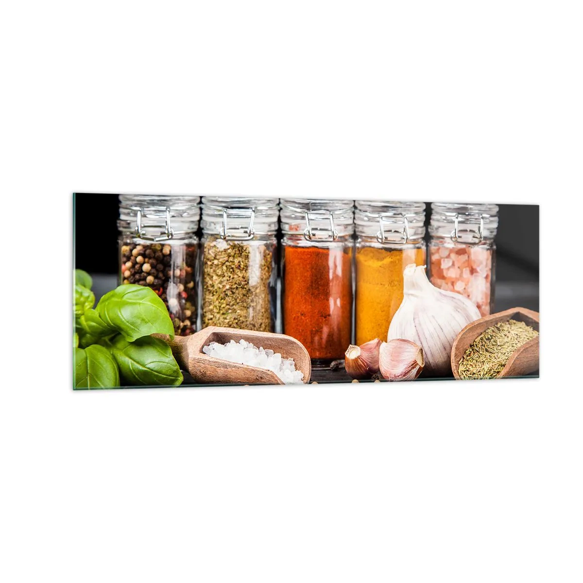 Obraz na szkle - Zioła i przyprawy w szklanych słoikach na ciemnym tle - 140x50cm - Żeby życie miało smak - Nowoczesna dekoracja ścienna do salonu i sypialni ARTTOR