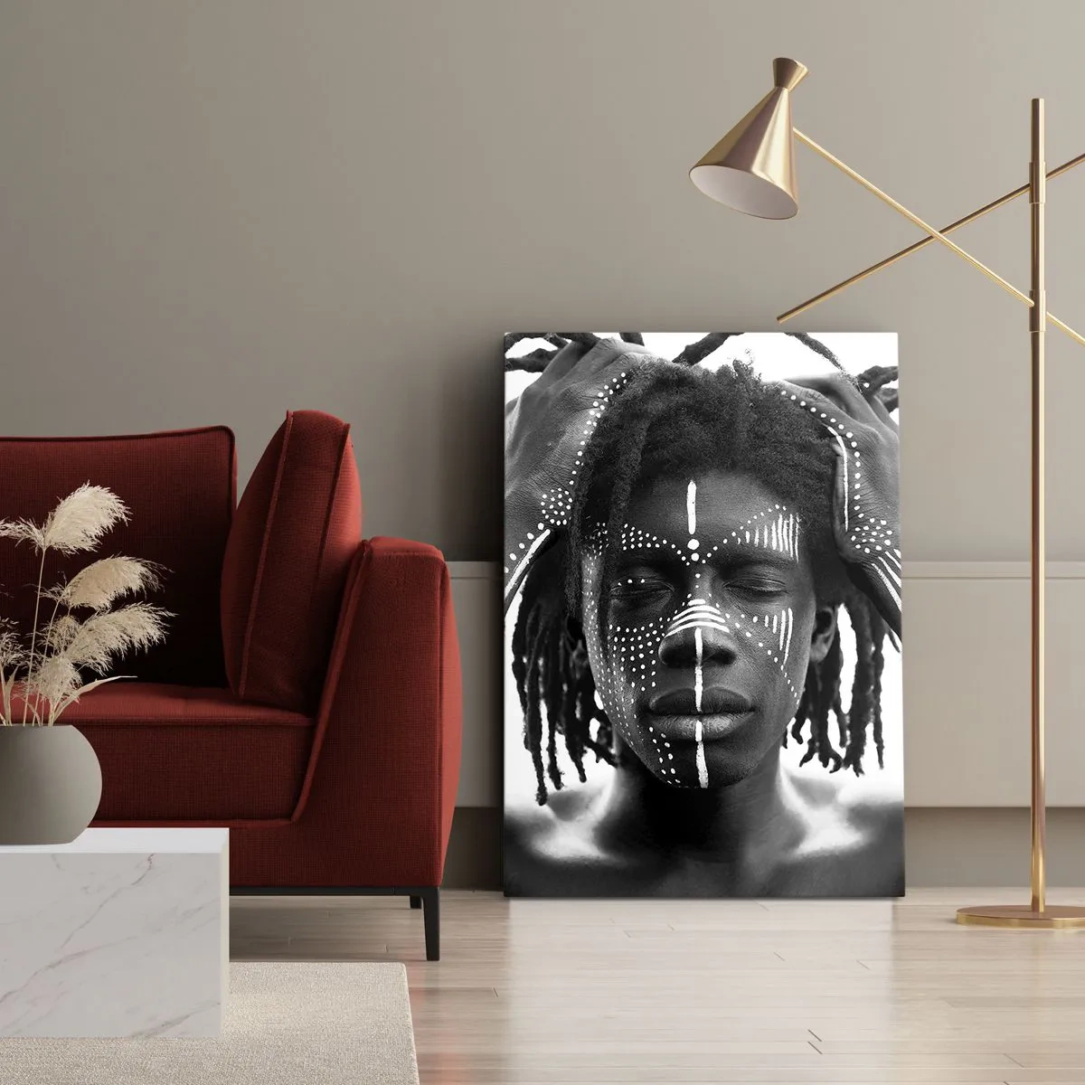 Obraz na płótnie - Portret mężczyzny z zamkniętymi oczami i białymi malunkami na twarzy - 50x70cm - Gdzie jesteś? - Nowoczesna dekoracja ścienna do salonu, kuchni i sypialni ARTTOR