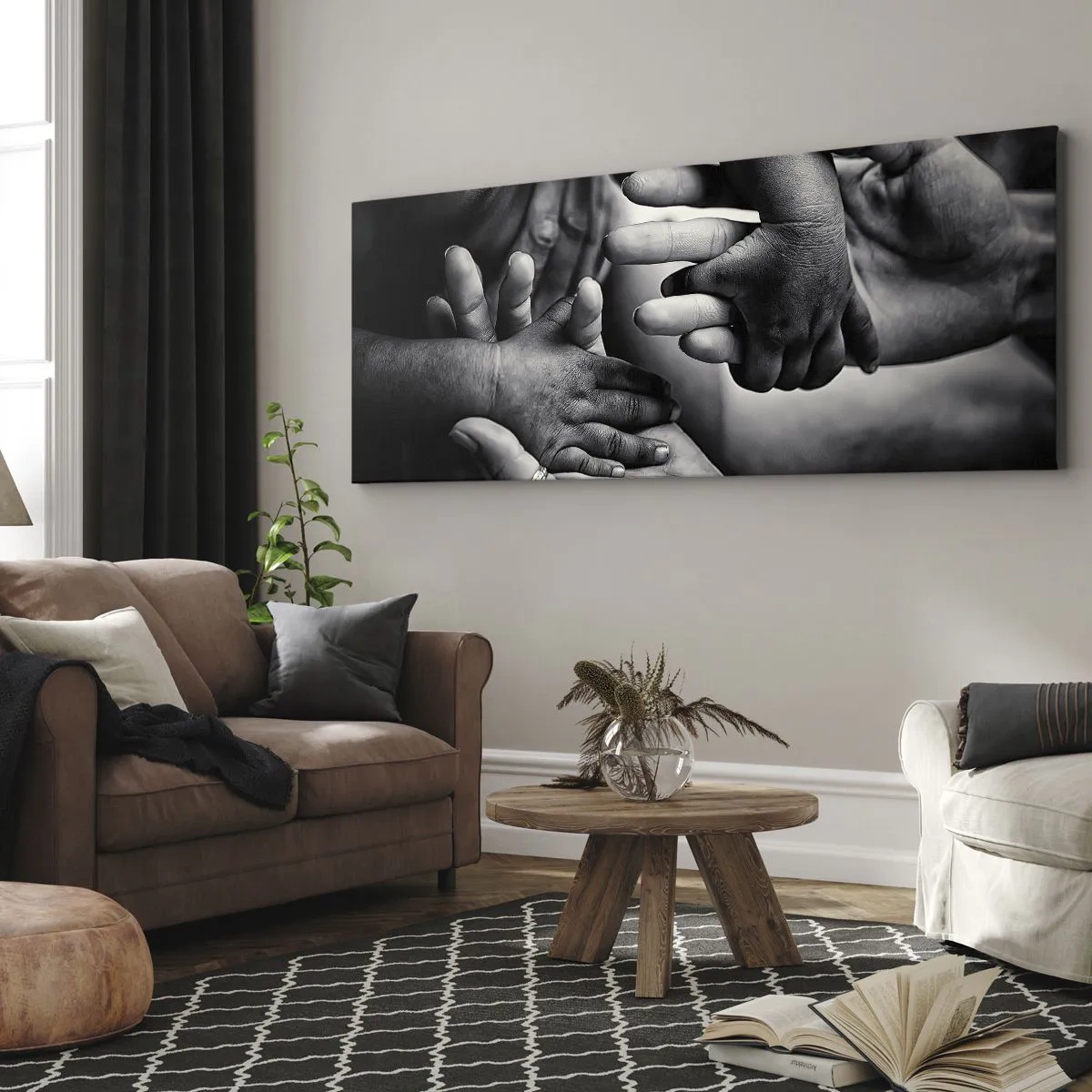 Obraz na płótnie - Czarno-białe dłonie różnych pokoleń - 160x50cm - Być człowiekiem - Nowoczesna dekoracja ścienna do salonu i sypialni ARTTOR
