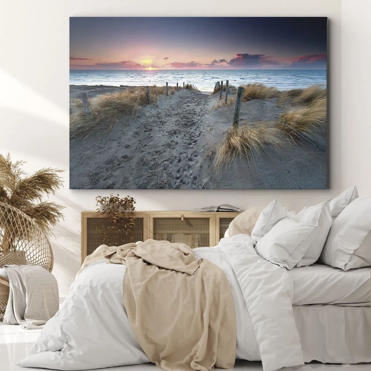 Obraz na płótnie - Ścieżka prowadząca na plażę o zachodzie słońca - 70x50cm - Rozlałeś tęczę blasków promienistą… - Nowoczesna dekoracja ścienna do salonu i sypialni ARTTOR