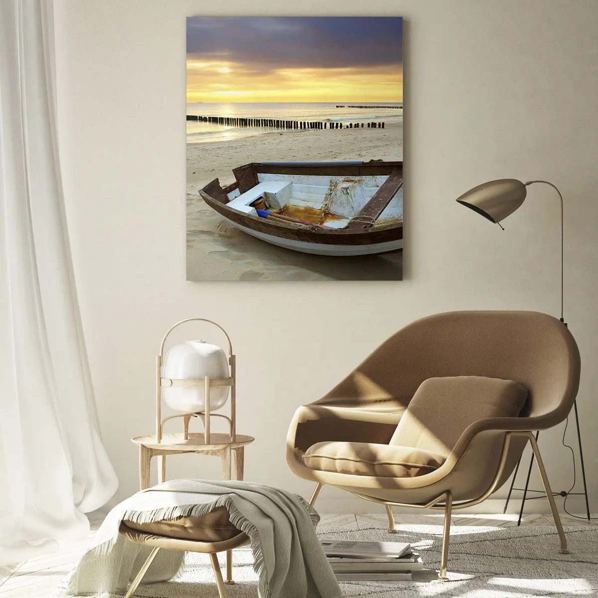 Obraz na szkle - Łódź na piaszczystej plaży o wschodzie słońca - 50x70cm - Nie ma piękniejszych plaż - Nowoczesna dekoracja ścienna do salonu, kuchni i sypialni ARTTOR
