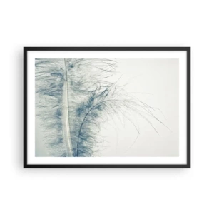 Plakat w czarnej ramie - Delikatne pióro w pastelowych odcieniach na jasnym tle - 70x50cm - Szept natury - Nowoczesna dekoracja ścienna do salonu i sypialni ARTTOR