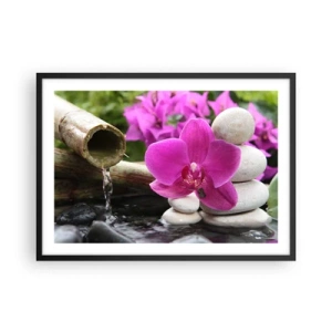 Plakat w czarnej ramie - Fioletowa orchidea, kamienie i bambus z wodą w relaksacyjnym otoczeniu - 70x50cm - Już odpoczywasz - Nowoczesna dekoracja ścienna do salonu i sypialni ARTTOR
