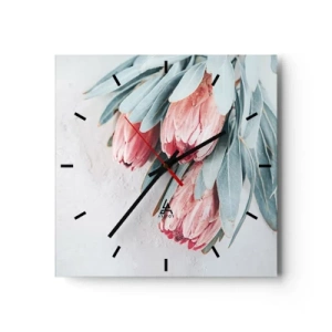 Zegar ścienny - Subtelne różowe kwiaty protei na jasnym tle - 30x30cm - Zawstydzone własną urodą - Nowoczesna dekoracja ścienna do salonu i sypialni ARTTOR