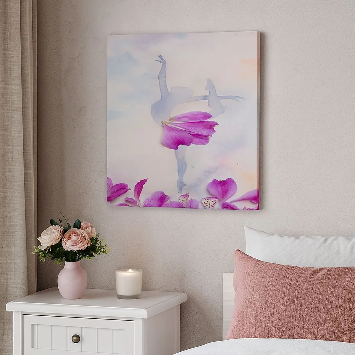 Obraz na płótnie - Delikatna jak kwiat - 30x30 cm