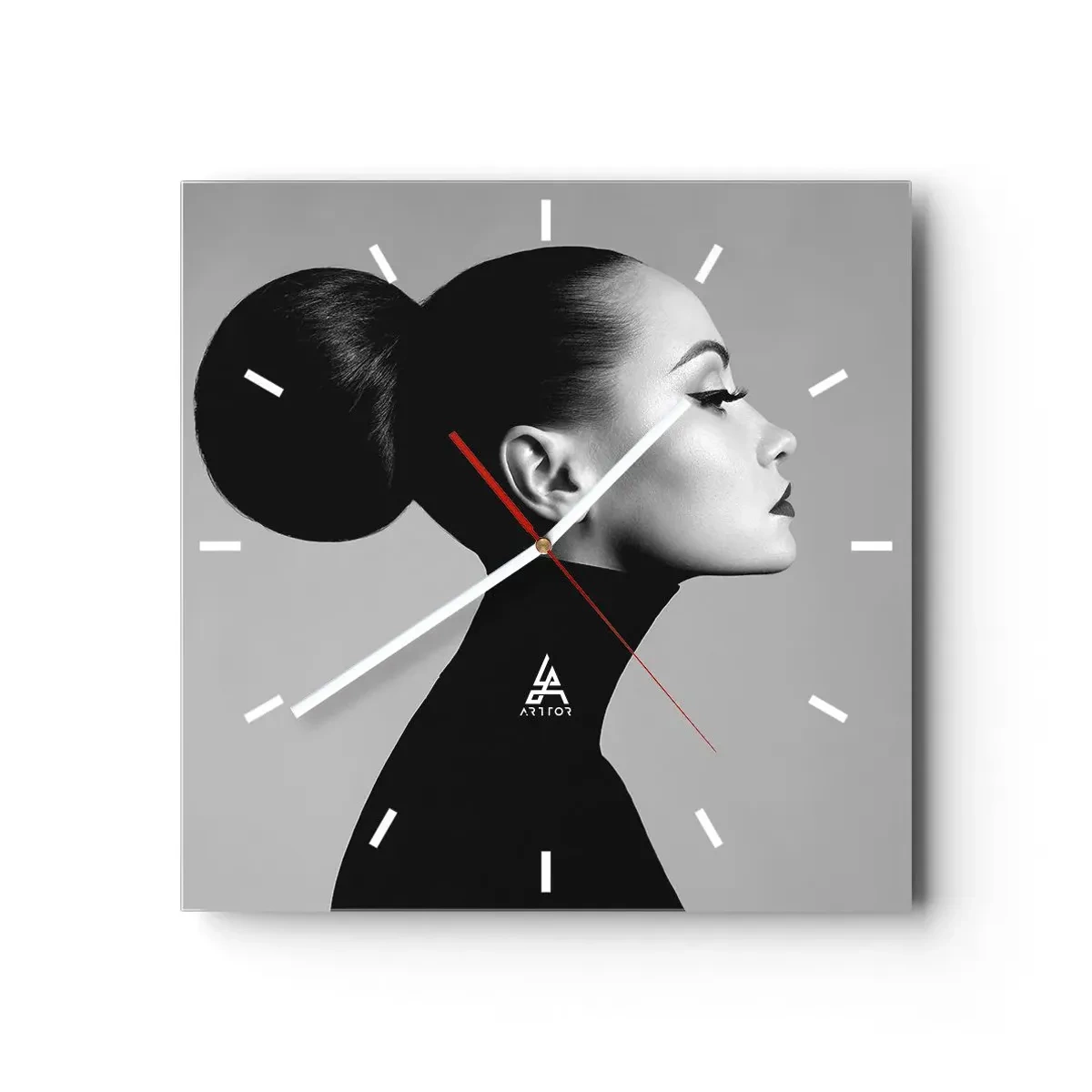 Zegar ścienny - Współczesna Nefretete - 40x40 cm